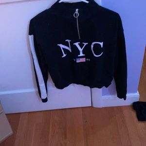 Black NYC cropped sweater